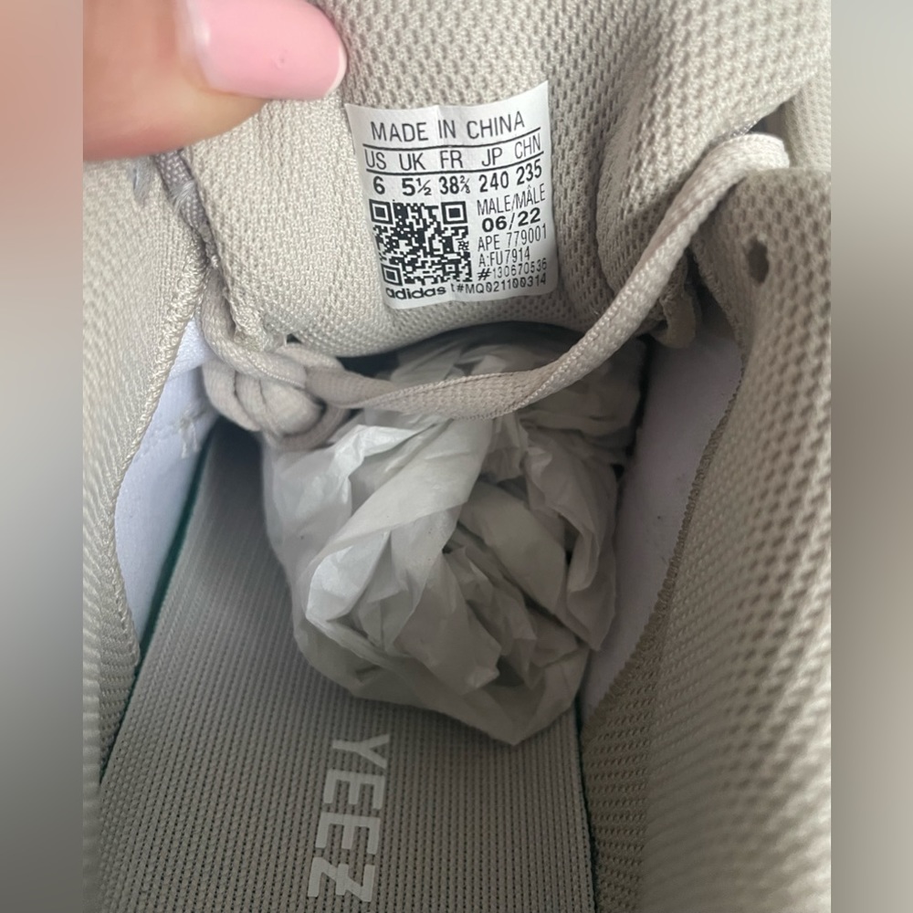 Yeezy 700 “Tephra” - Picture 12 of 15
